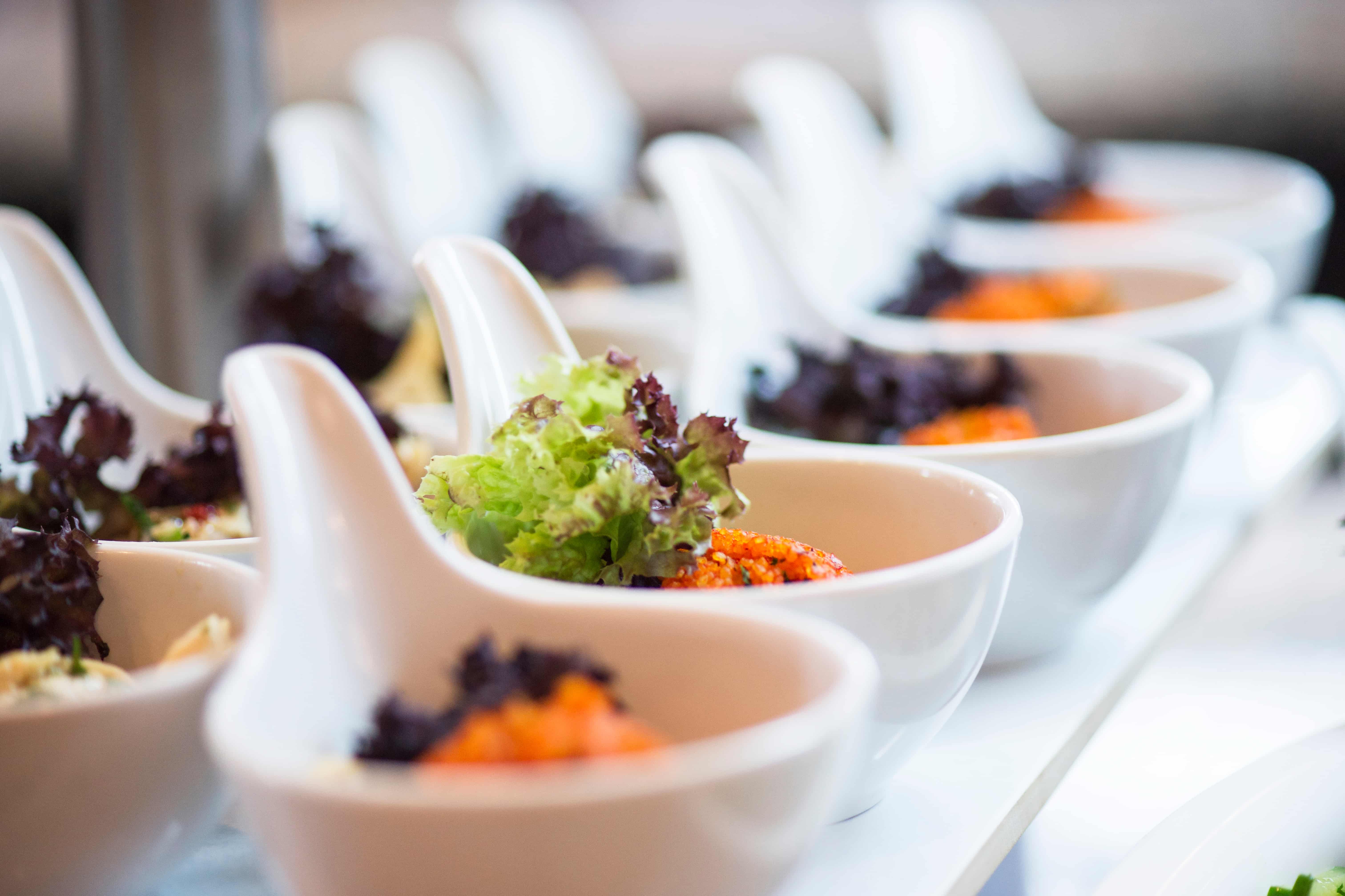 alimentación saludable y balanceada en comedores industriales